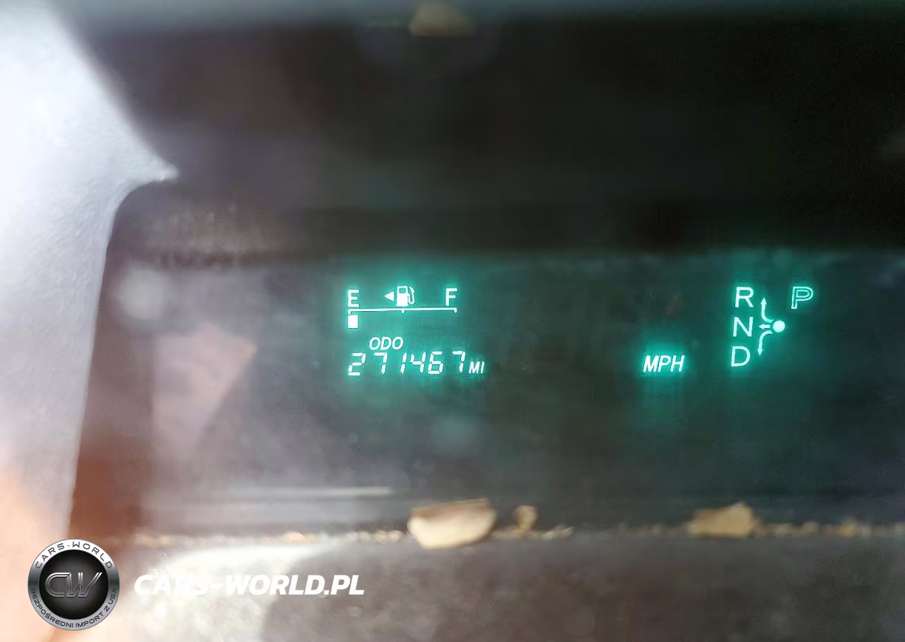 2005 Toyota Prius Base VIN:JTDKB20U240038787 - 9
