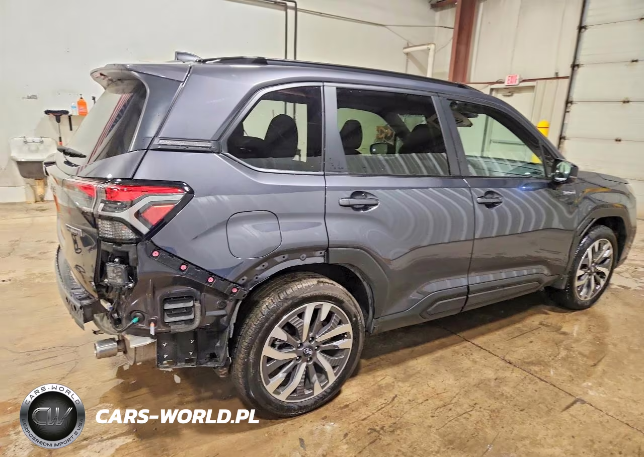 2025 Subaru Forester Touring VIN:JF2SLSTD5SH442000 - 3