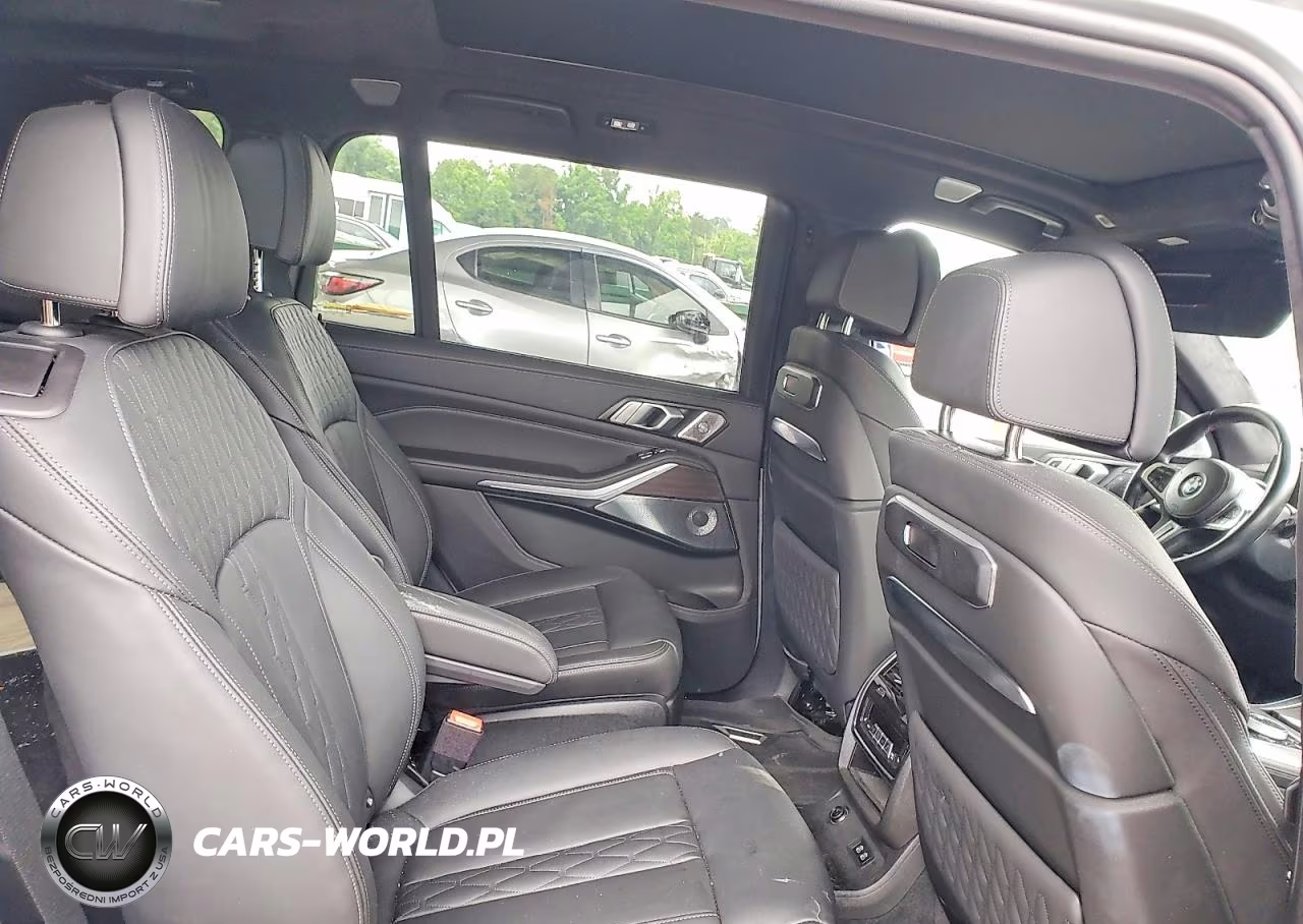 2024 BMW X7 M60I VIN:5UX33EM03R9T73102 - 11