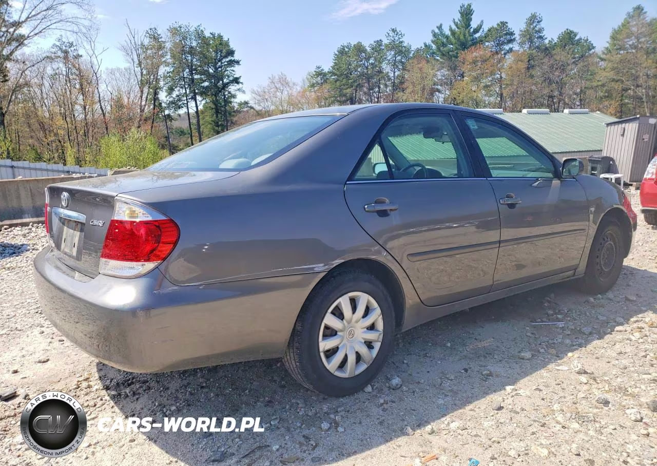 2005 Toyota Camry Standard VIN:4T1BE32K75U598402 - 3