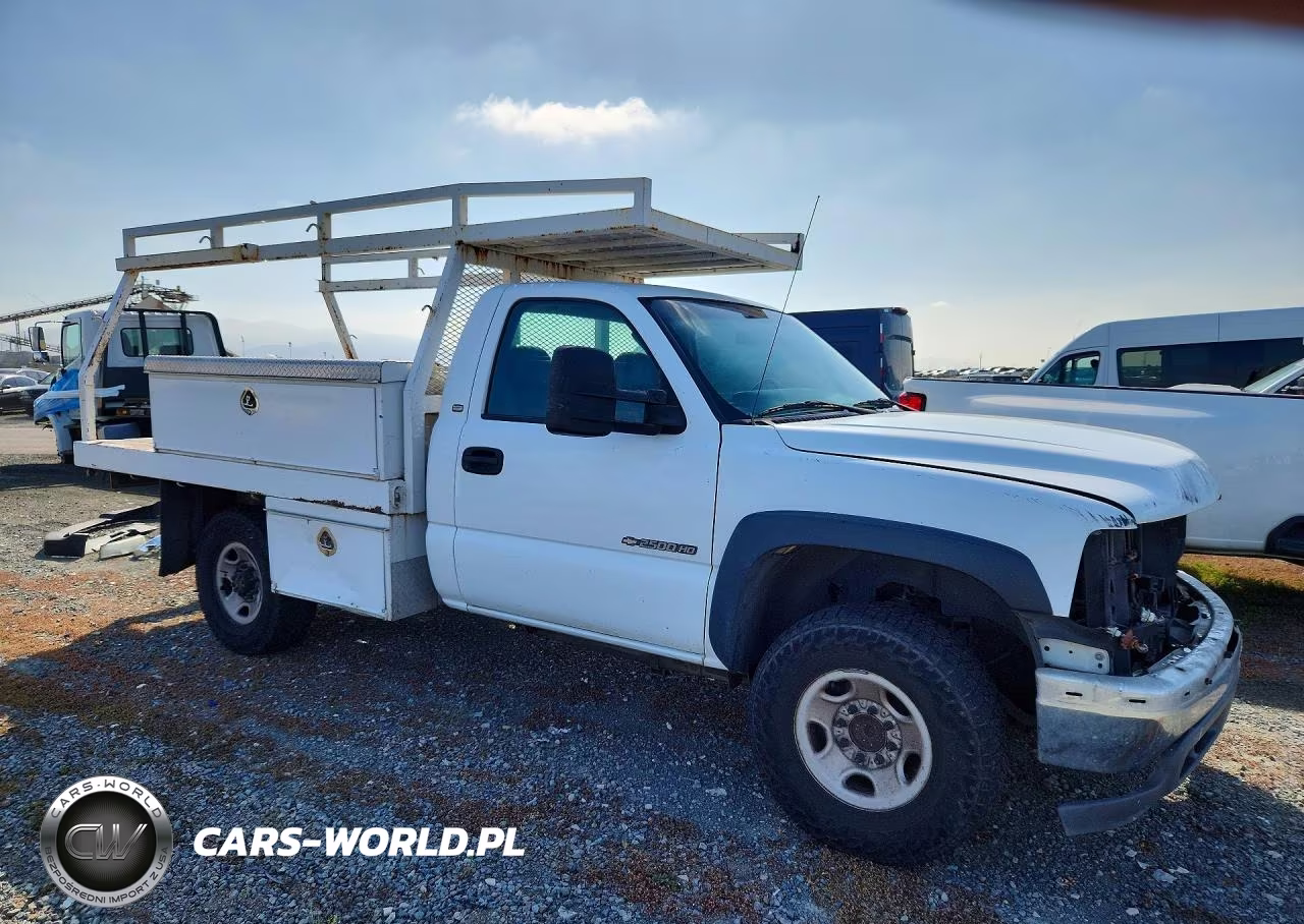 2002 Chevrolet Silverado C2500 Heavy Duty VIN:1GBHC24UX2E189155 - 4