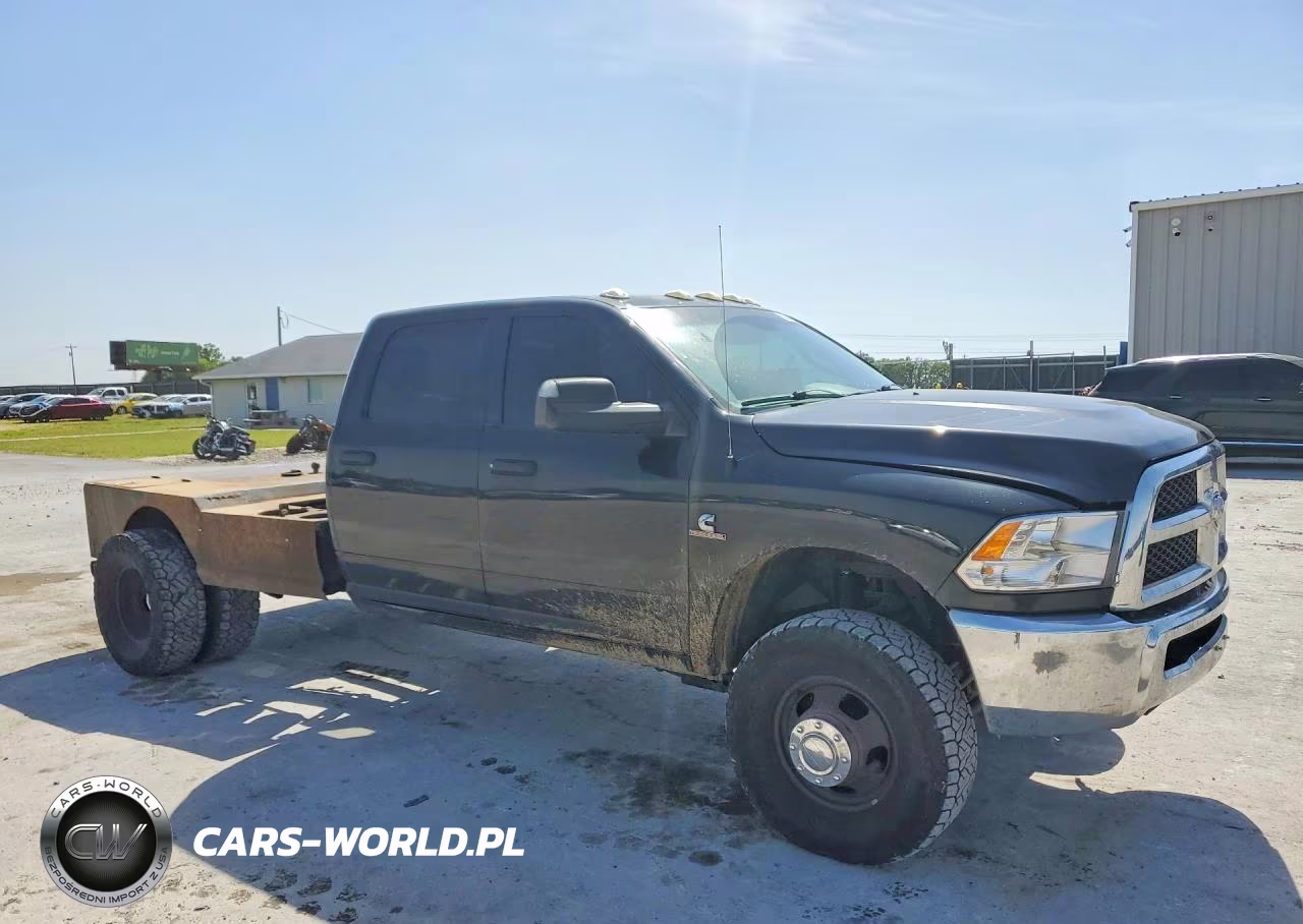2018 Ram 3500Tesman VIN:3C63RRGL7JG344761 - 4
