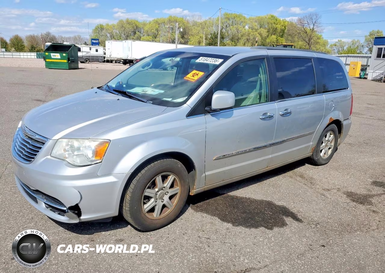 2011 Chrysler Town & Country Touring
