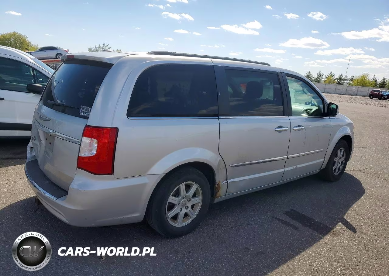 2011 Chrysler Town & Country Touring VIN:2A4RR5DG2BR781964 - 3