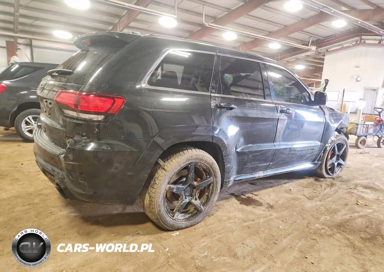 2015 Jeep Grand Cherokee Srt-8 VIN:1C4RJFDJ2FC716903 - 3