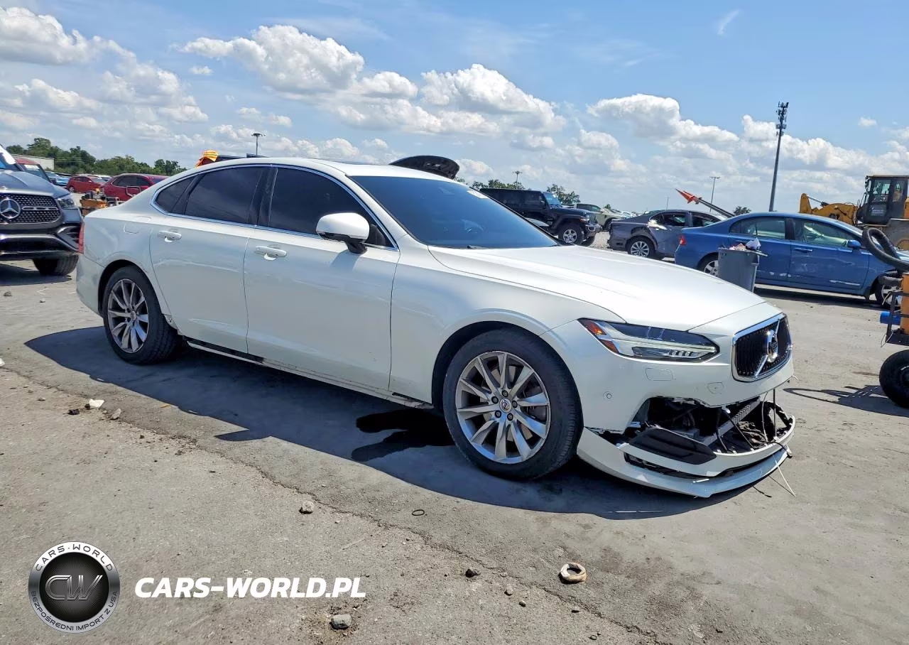 2017 Volvo S90 T6 Momentum VIN:YV1A22MK3H1005635 - 4