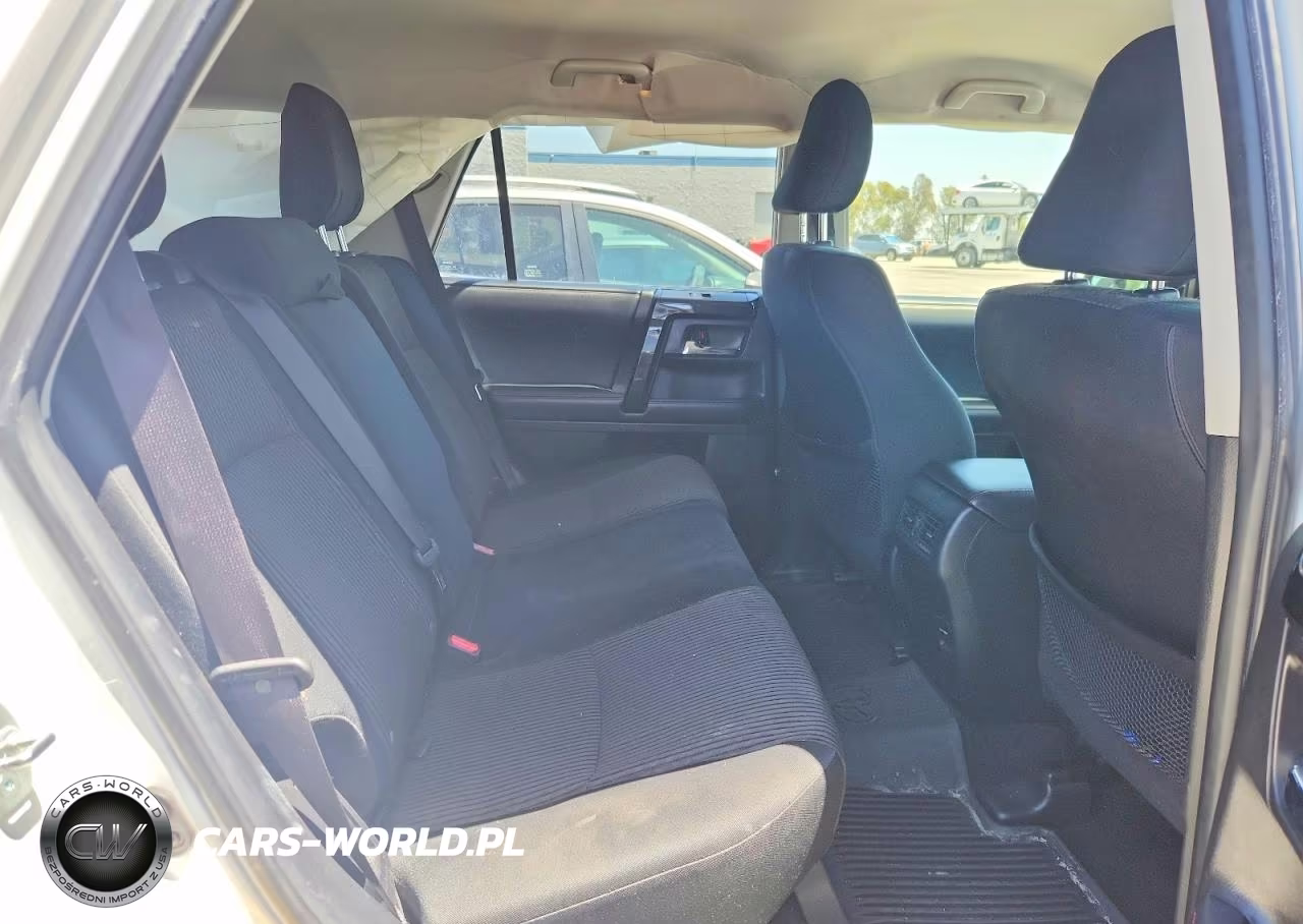 2018 Toyota 4Runner Trd Off-Road VIN:JTEBU5JRXJ5539121 - 10
