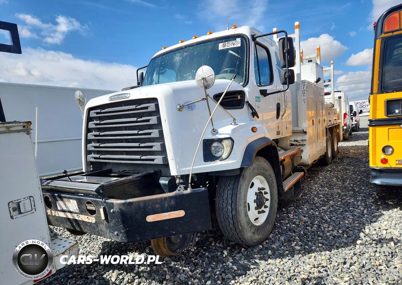 2016 Freigliner 108Sd