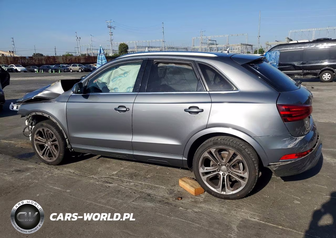 2015 Audi Q3 Premium Plus VIN:WA1EFCFS4FR002542 - 2