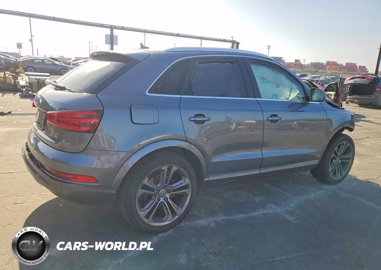 2015 Audi Q3 Premium Plus VIN:WA1EFCFS4FR002542 - 3