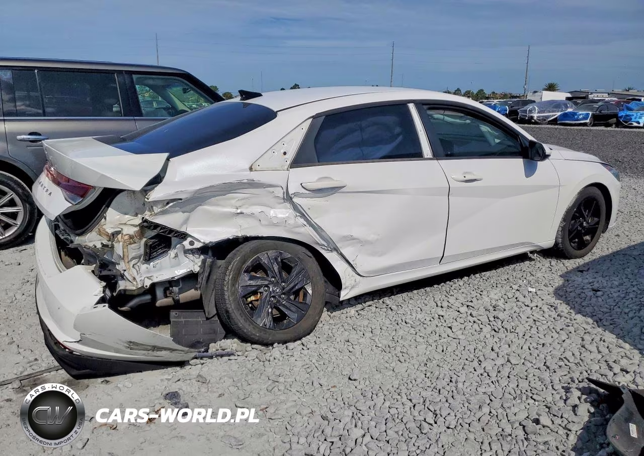 2021 Hyundai Elantra Sel VIN:5NPLS4AGXMH011168 - 3