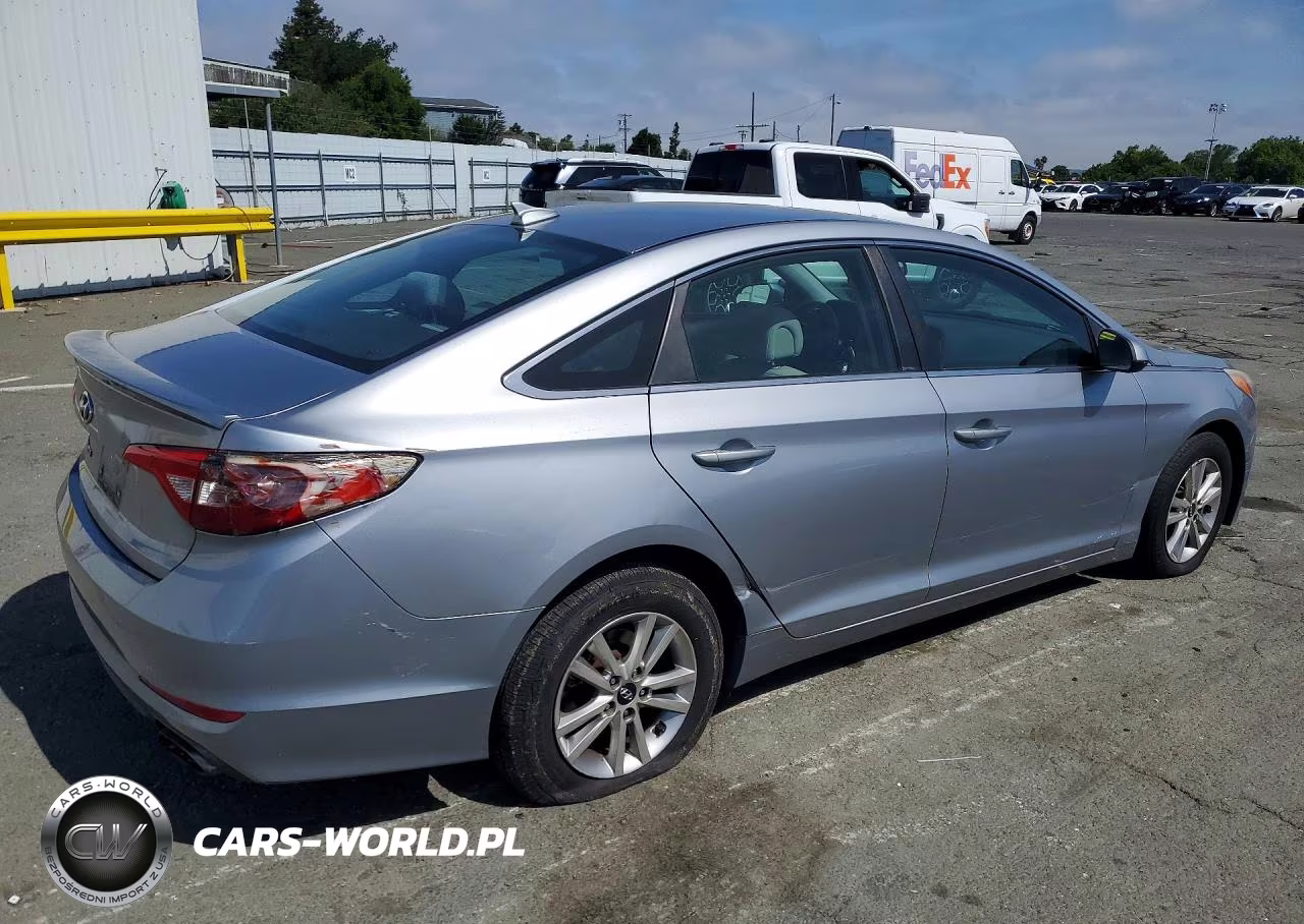 2015 Hyundai Sonata Se VIN:5NPE24AF6FH070205 - 3