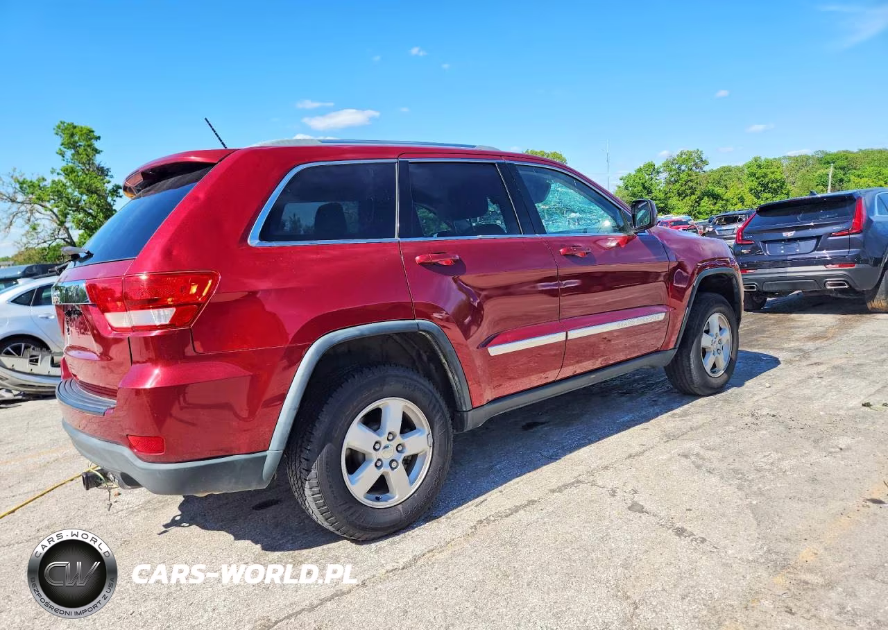2012 Jeep Grand Cherokee Laredo VIN:1C4RJFAG1CC221130 - 3