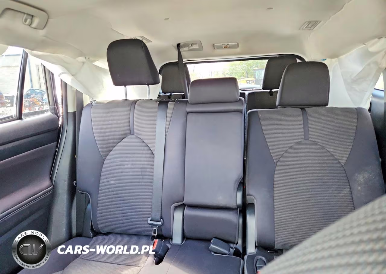 2023 Toyota Highlander Le VIN:5TDKDRAHXPS003243 - 10