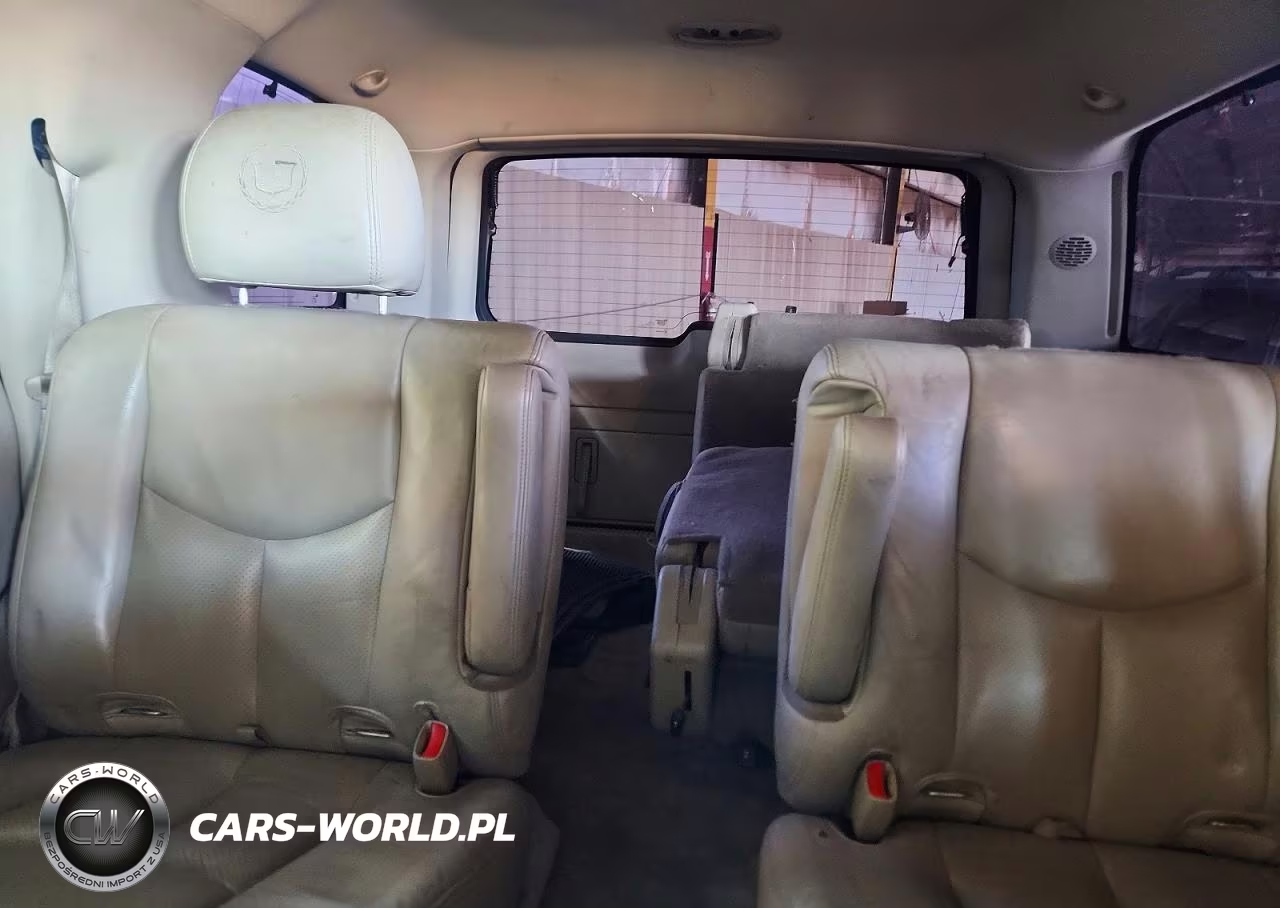2004 Cadillac Escalade Luxury VIN:1GYEK63NX4R193814 - 10