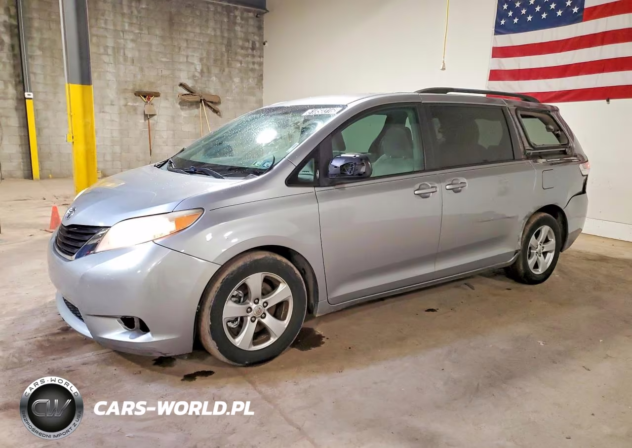 2011 Toyota Sienna Le