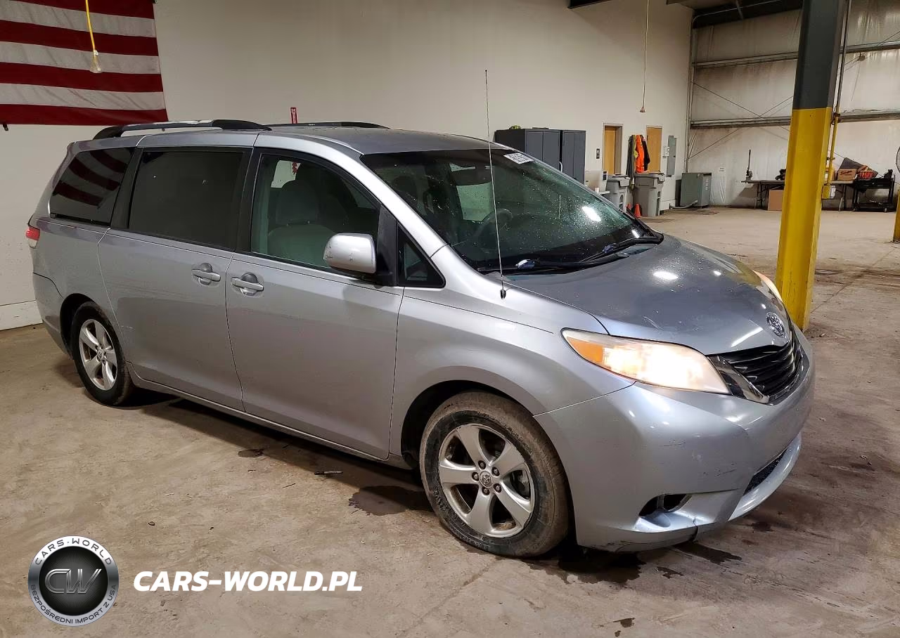 2011 Toyota Sienna Le VIN:5TDKK3DC2BS085710 - 4