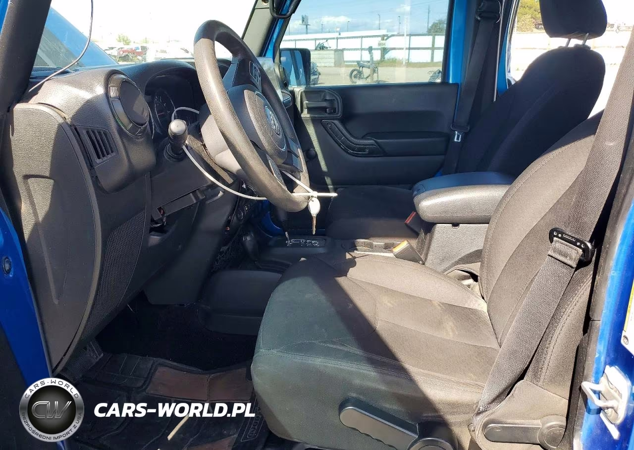 2016 Jeep Wrangler Unlimited Sport VIN:1C4BJWDG8GL130598 - 7