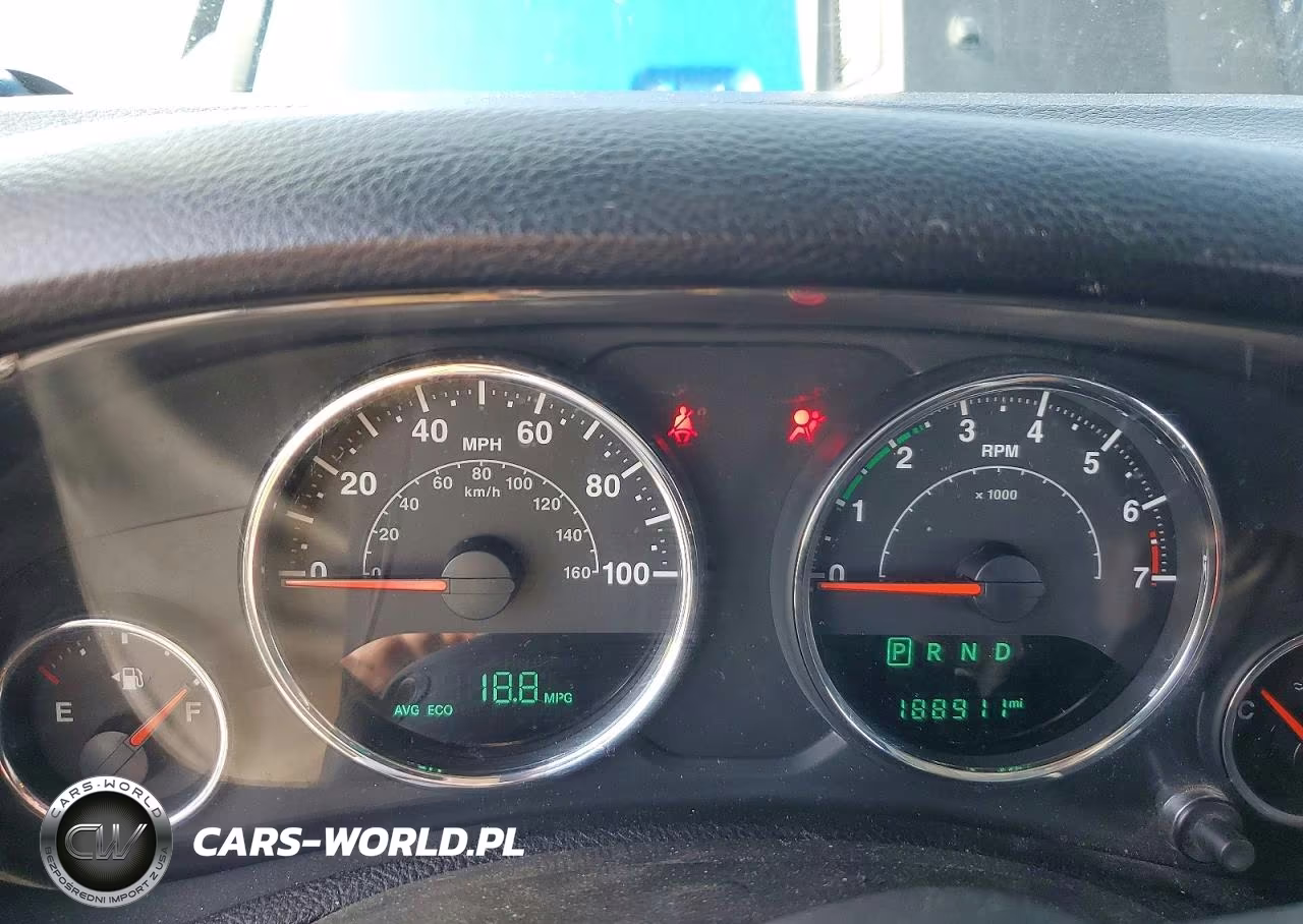 2016 Jeep Wrangler Unlimited Sport VIN:1C4BJWDG8GL130598 - 9