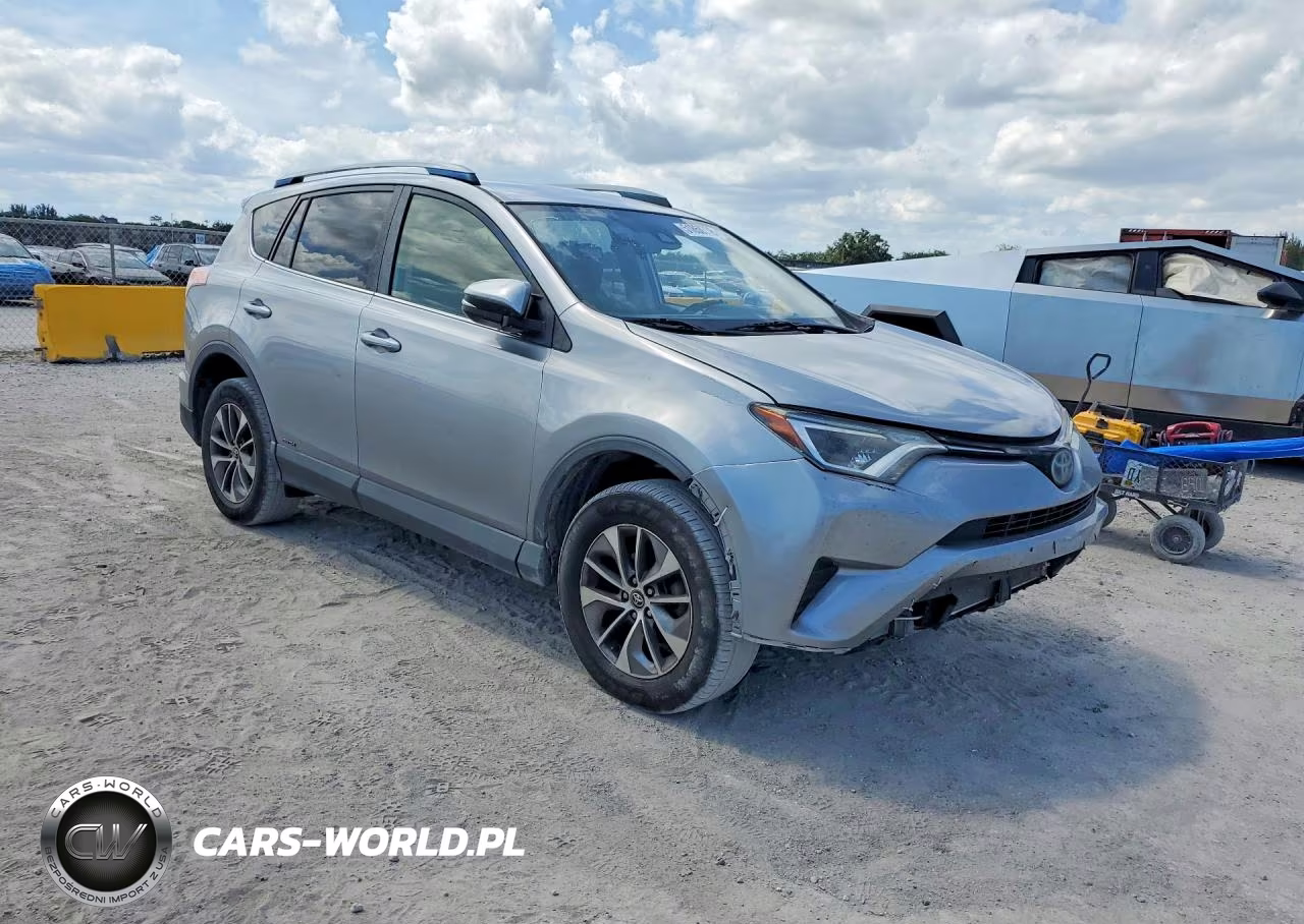 2018 Toyota Rav4 Hybrid Le VIN:JTMRJREV5JD213856 - 4