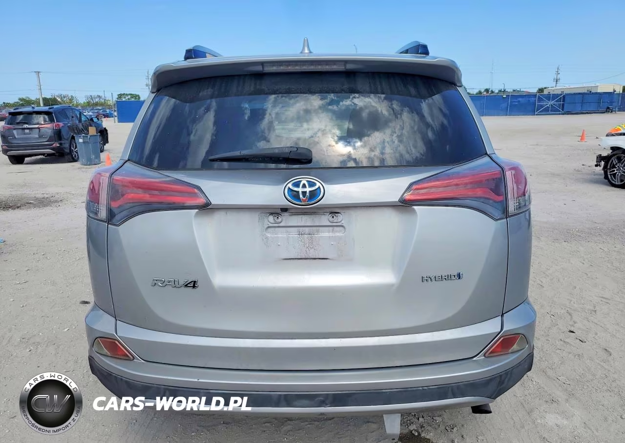 2018 Toyota Rav4 Hybrid Le VIN:JTMRJREV5JD213856 - 6