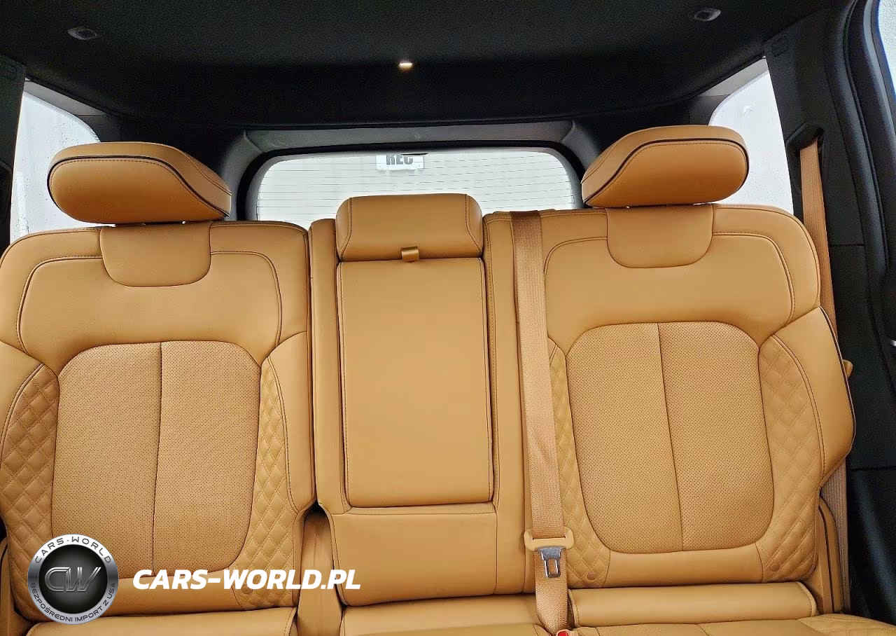 2023 Jeep Grand Cherokee Summit VIN:1C4RJHEG5PC563403 - 10