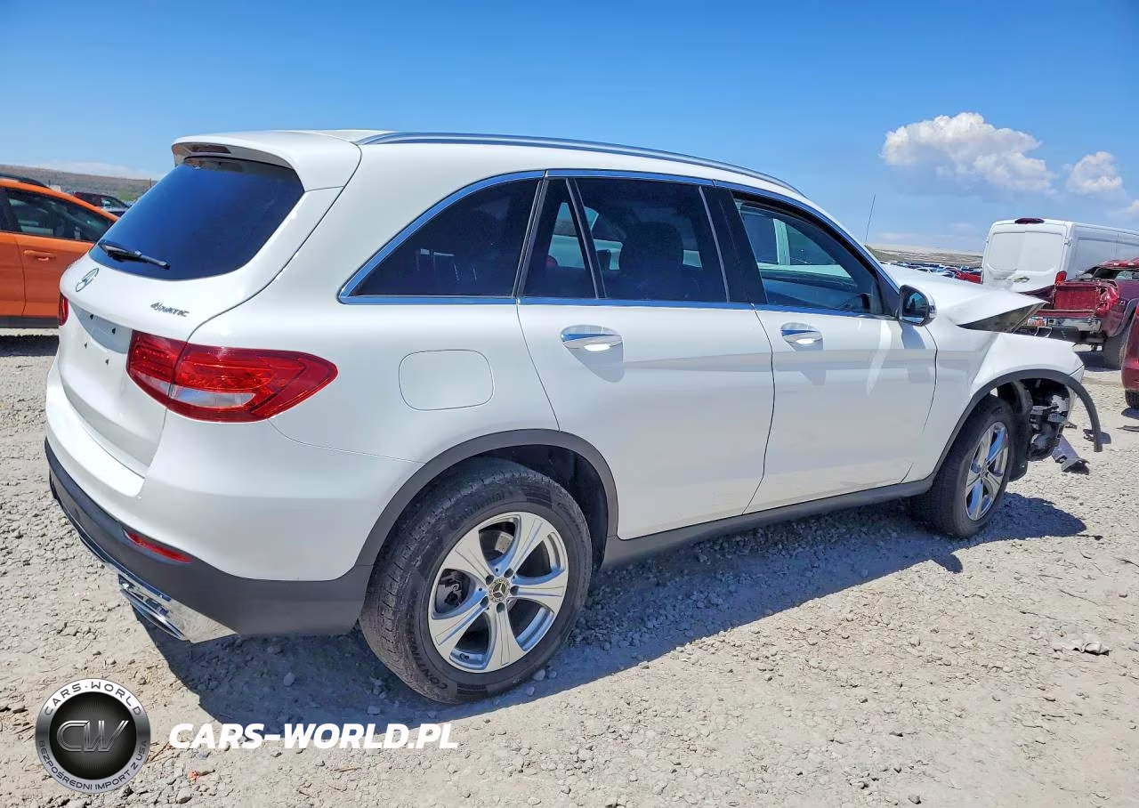2018 Mercedes-Benz Glc 300 4Matic VIN:WDC0G4KB3JV034031 - 3
