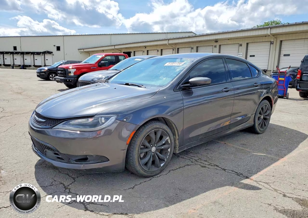 2015 Chrysler 200 S – zdjęcie 1 z 12
