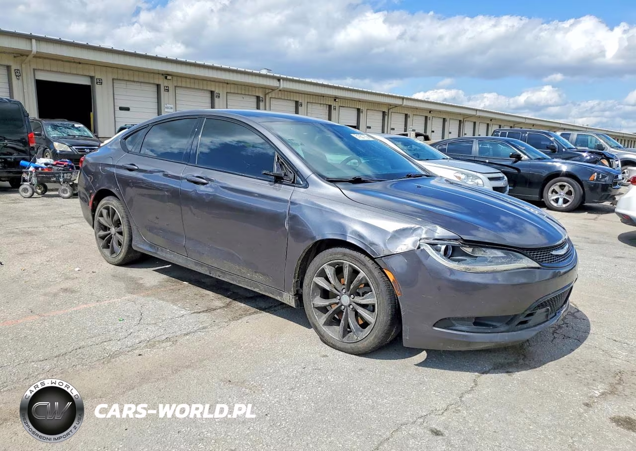 2015 Chrysler 200 S VIN:1C3CCCDGXFN630329 - 4