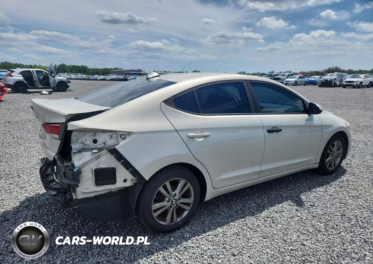 2017 Hyundai Elantra Se VIN:5NPD84LFXHH031515 - 3