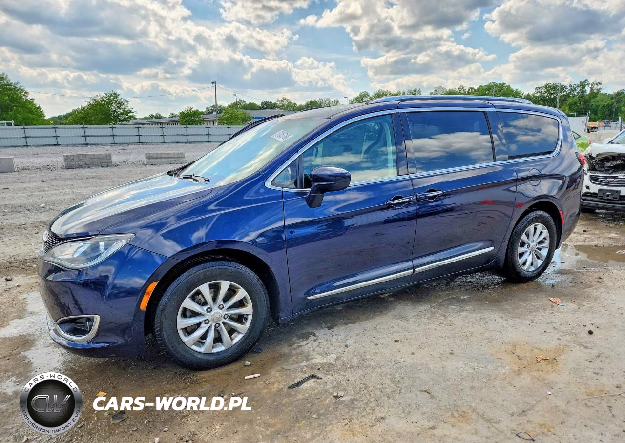 2018 Chrysler Pacifica Touring L