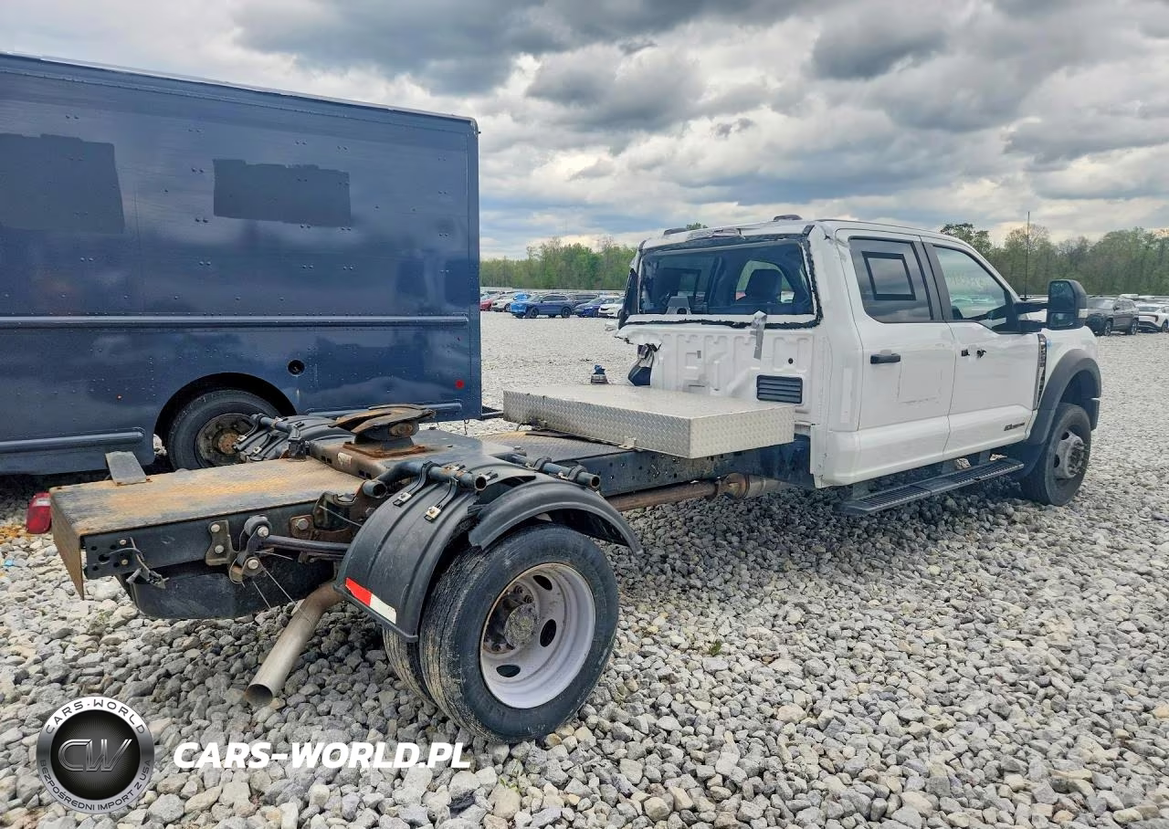 2024 Ford F550 Super Duty VIN:1FD0W5HT5REC69312 - 3
