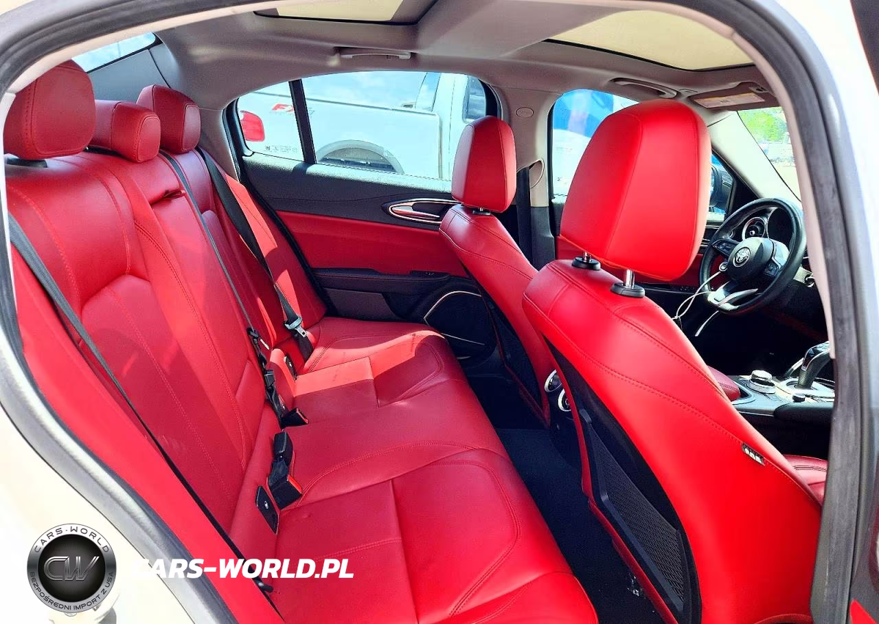 2021 Alfa Romeo Giulia Ti VIN:ZARFAMBN2M7644027 - 10