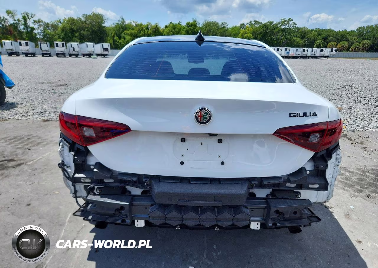 2021 Alfa Romeo Giulia Ti VIN:ZARFAMBN2M7644027 - 6