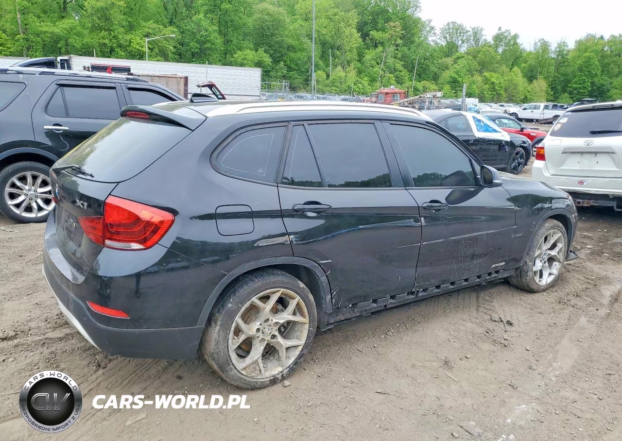 2013 BMW X1 xDrive28I VIN:WBAVL1C57DVR87308 - 3
