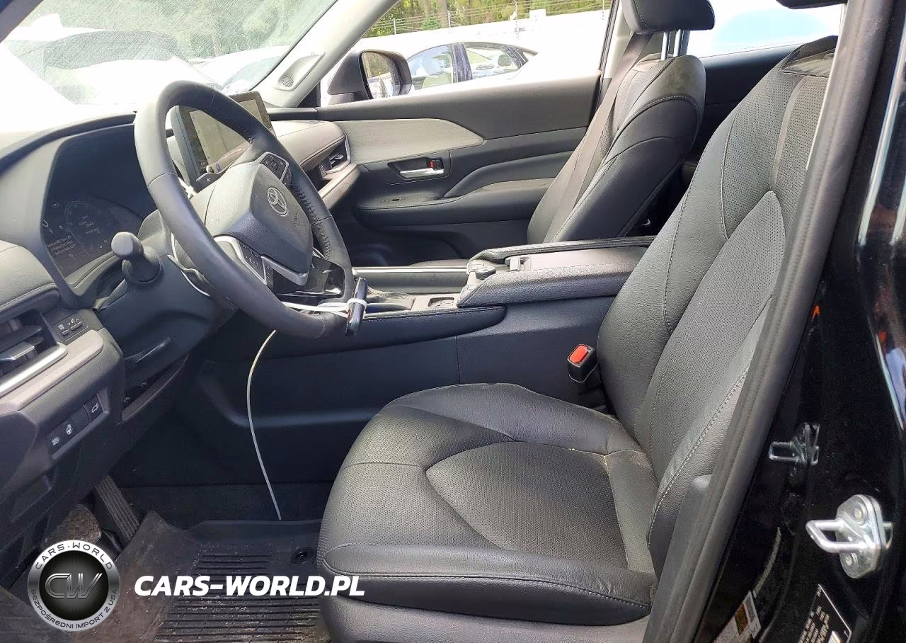 2024 Toyota Grand Highlander Platinum VIN:5TDAAAB51RS059939 - 7