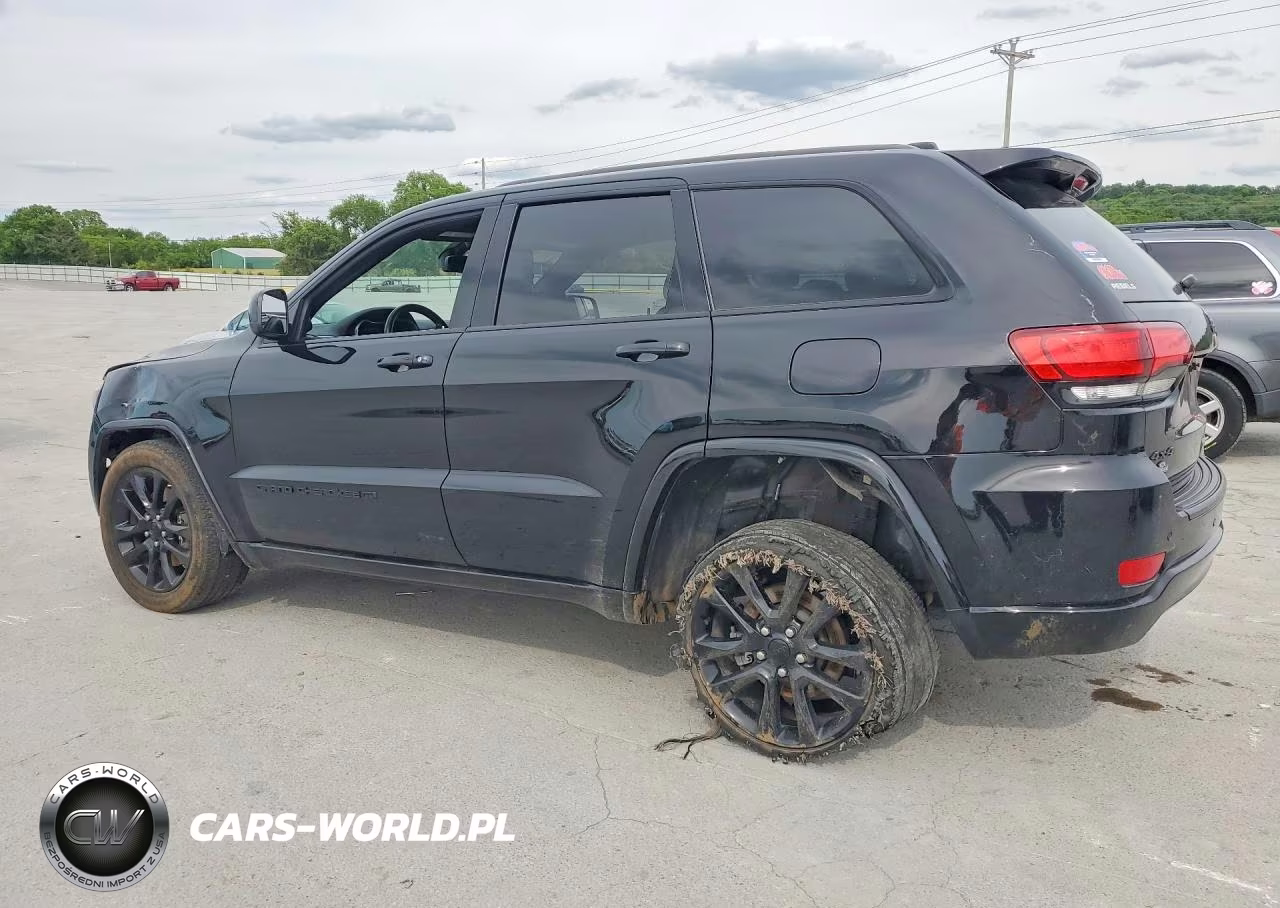 2022 Jeep Grand Cherokee Laredo E VIN:1C4RJFAG1NC113741 - 2