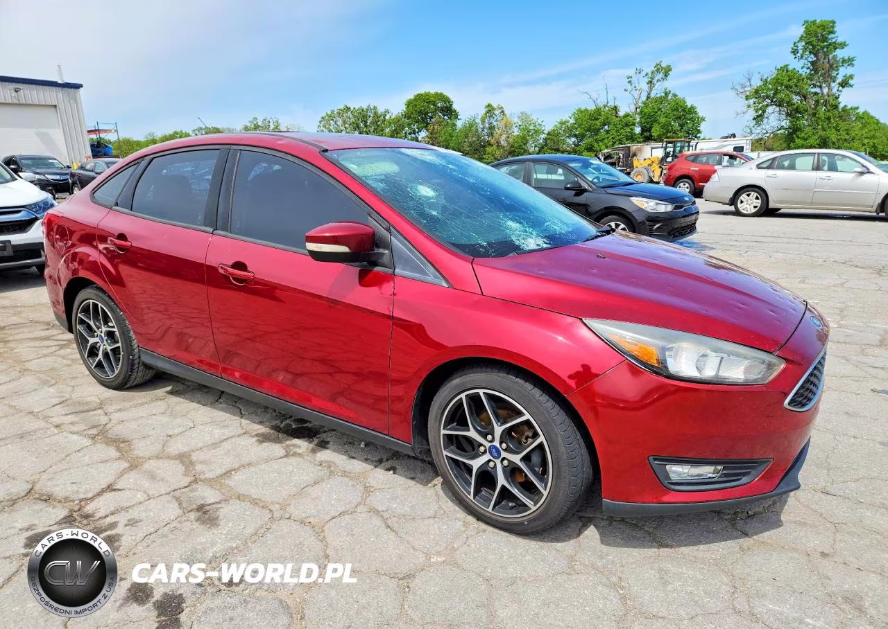 2017 Ford Focus Sel VIN:1FADP3H26HL218979 - 4