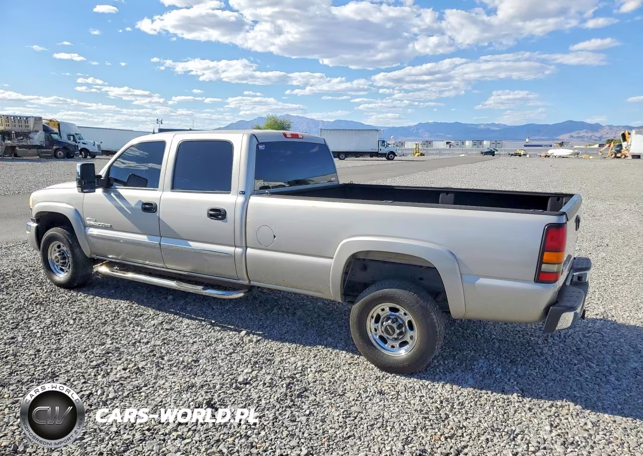 2005 GMC Sierra C2500 Heavy Duty VIN:1GTHC23205F879006 - 2