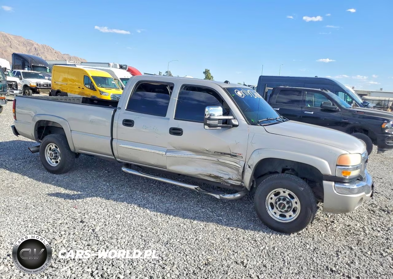 2005 GMC Sierra C2500 Heavy Duty VIN:1GTHC23205F879006 - 4
