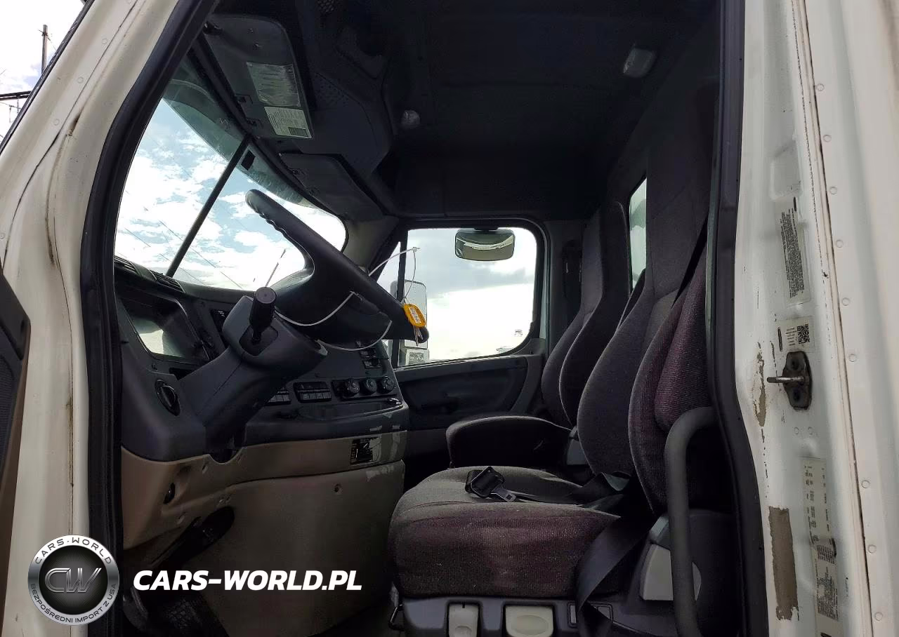 2018 Freightliner Cascadia 125 Semi Truck VIN:1FUJGEDRXJLJR9654 - 5