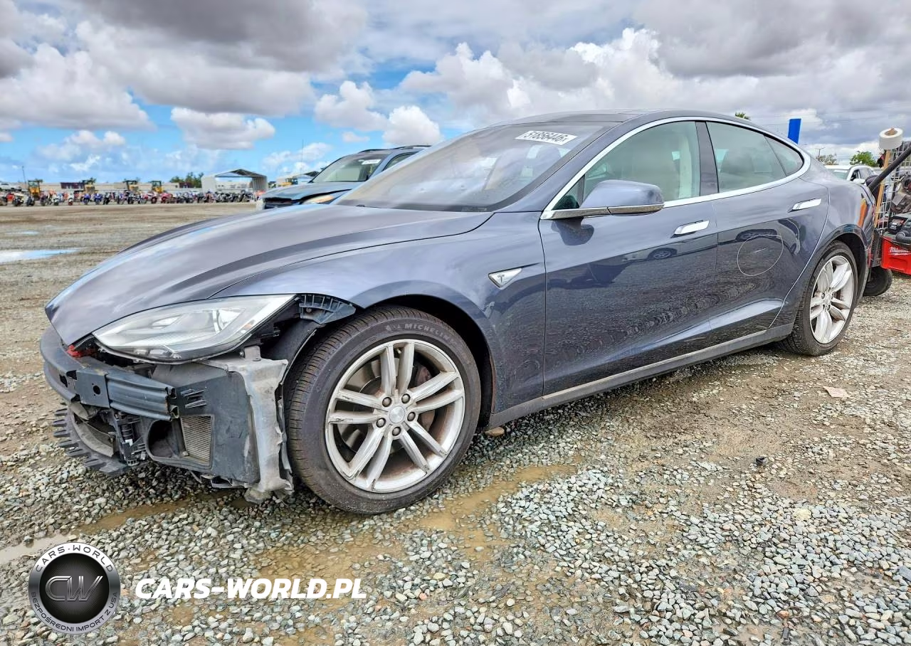 2015 Tesla Model S 85