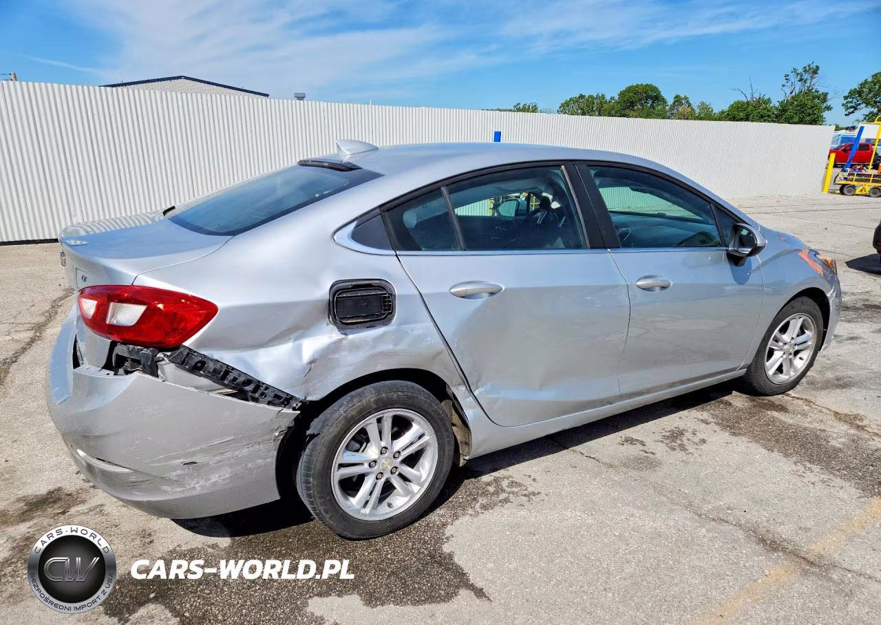2017 Chevrolet Cruze Lt VIN:1G1BE5SM2H7191584 - 3