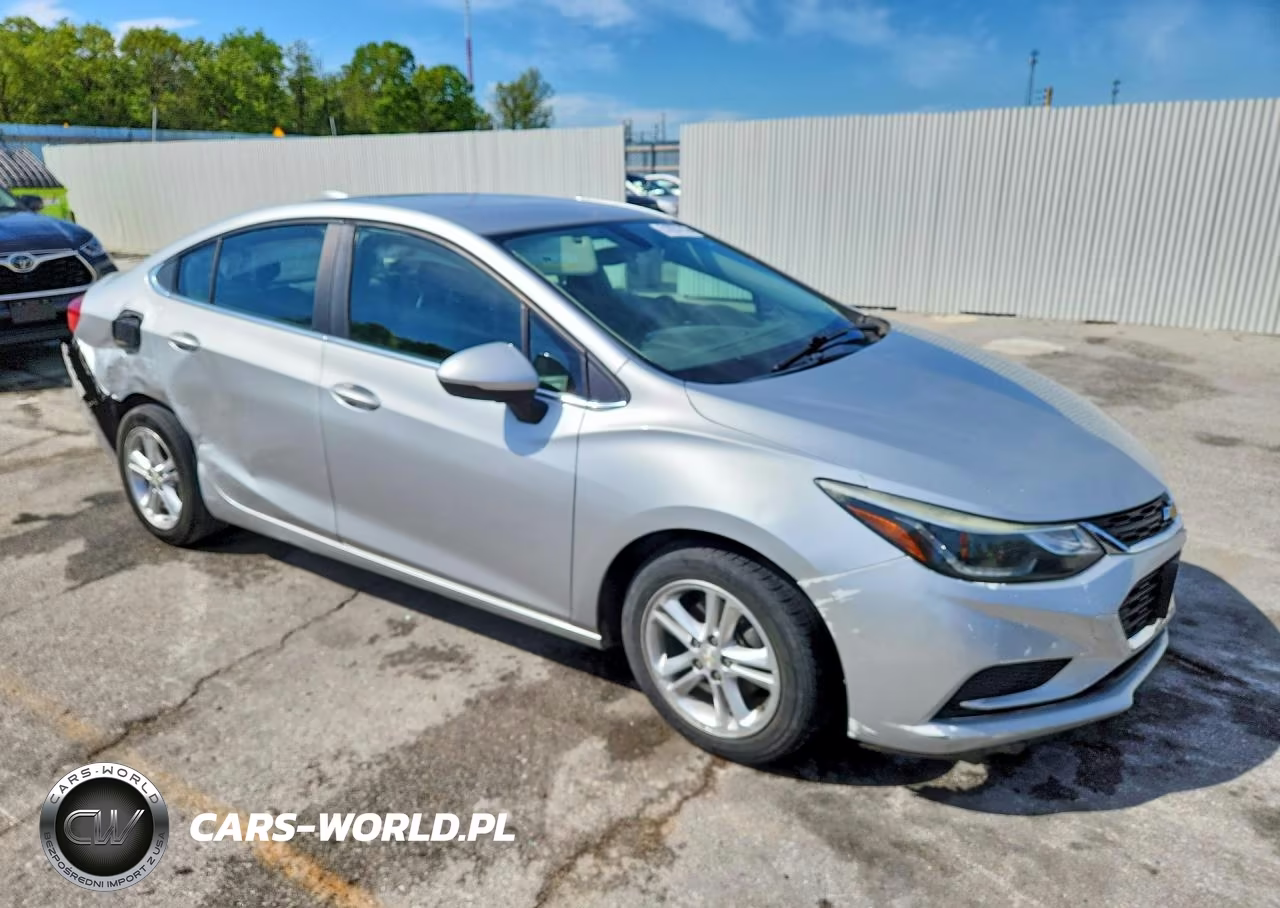 2017 Chevrolet Cruze Lt VIN:1G1BE5SM2H7191584 - 4