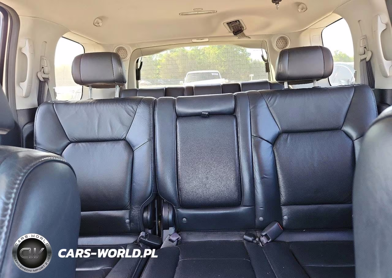 2011 Honda Pilot Touring VIN:5FNYF4H94BB038542 - 10