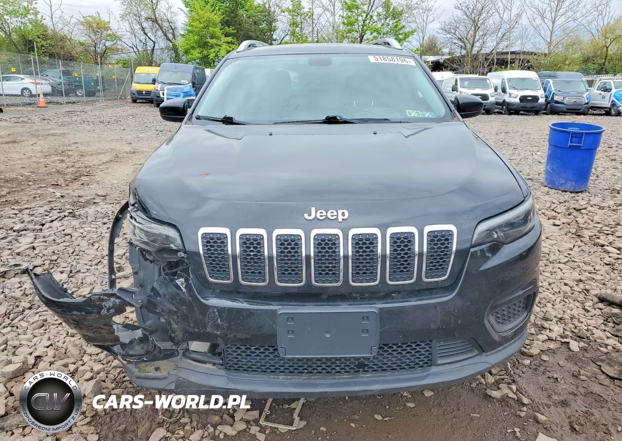 2020 Jeep Cherokee Latitude VIN:1C4PJMCB9LD560354 - 5