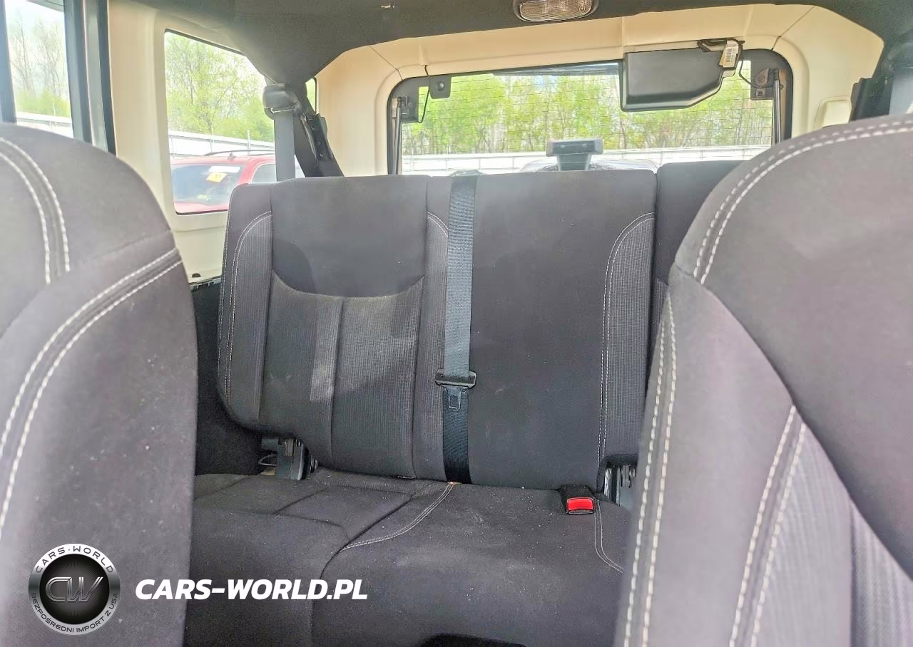 2013 Jeep Wrangler Unlimited Sahara VIN:1C4BJWEG3DL635829 - 10