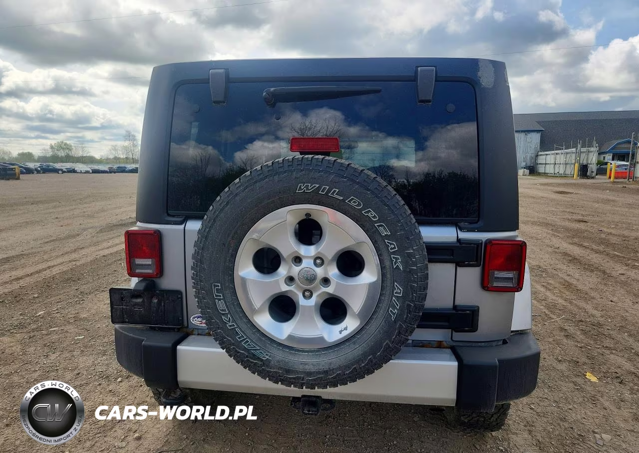 2013 Jeep Wrangler Unlimited Sahara VIN:1C4BJWEG3DL635829 - 6