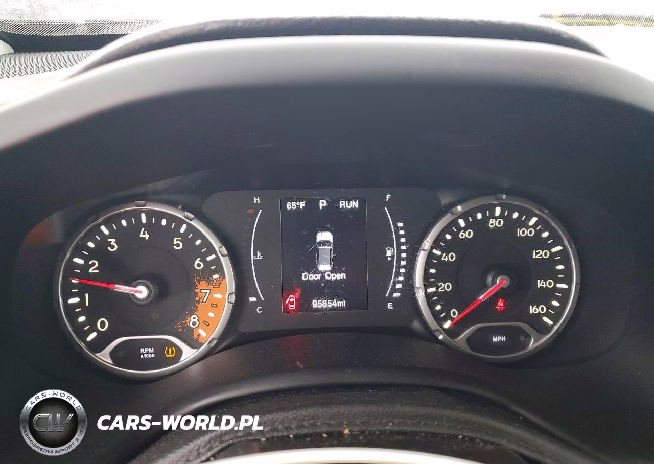 2017 Jeep Renegade Latitude VIN:ZACCJABB4HPG36893 - 9