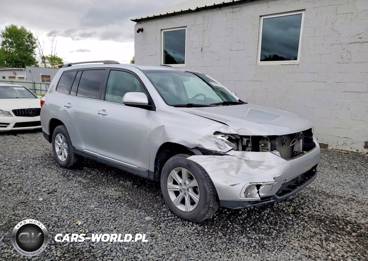 2013 Toyota Highlander Plus VIN:5TDBK3EH2DS189157 - 4